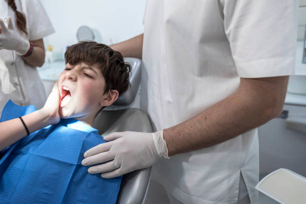 Best Urgent Tooth Repair  in Valley Falls, KS