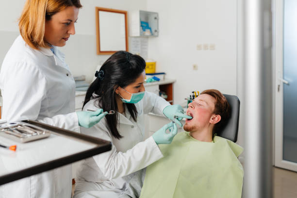 Emergency Gum Pain Relief in KS
